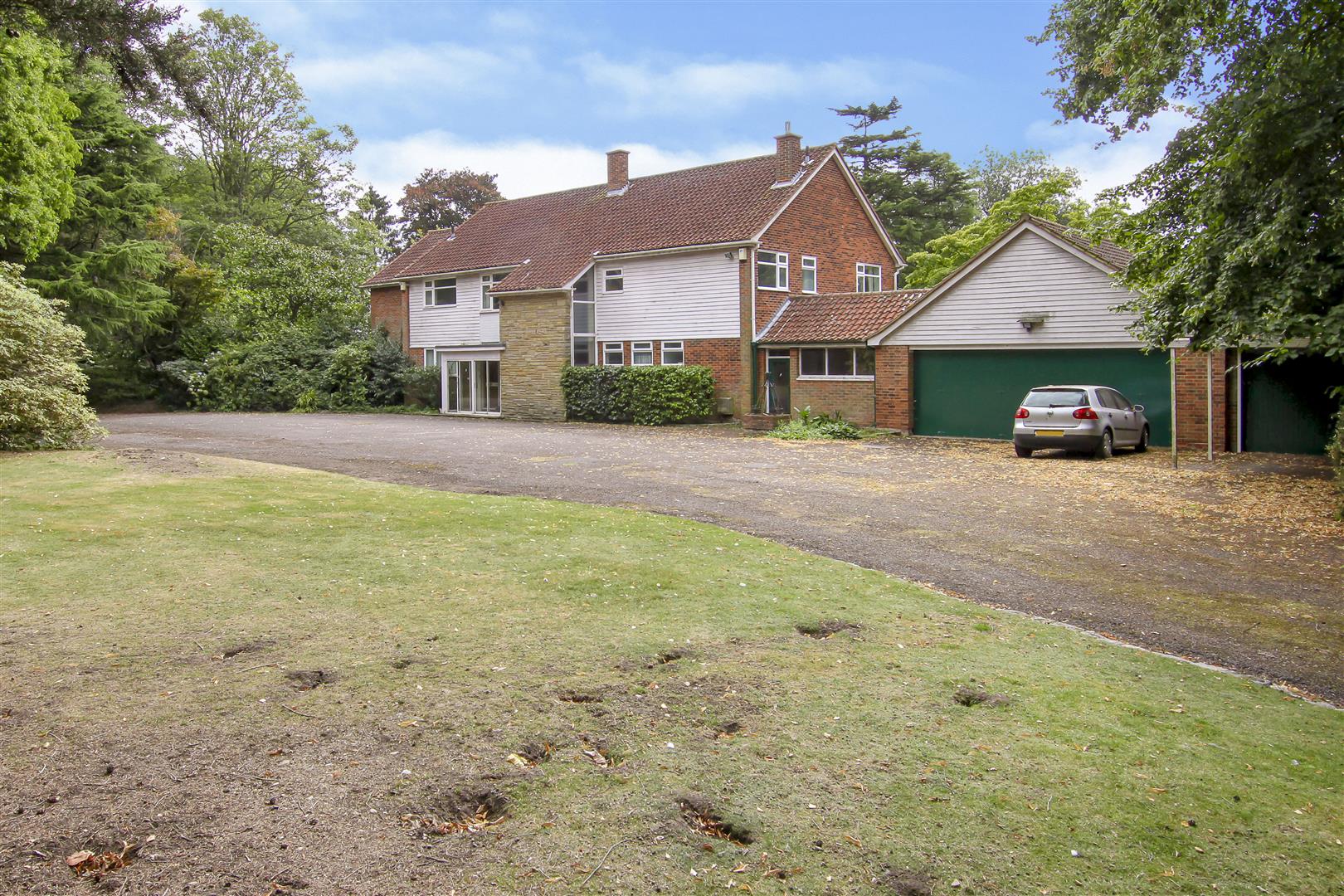 Hook End, Brentwood Keith Ashton Signature Home Keith Ashton